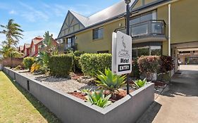 Coastal Bay Motel